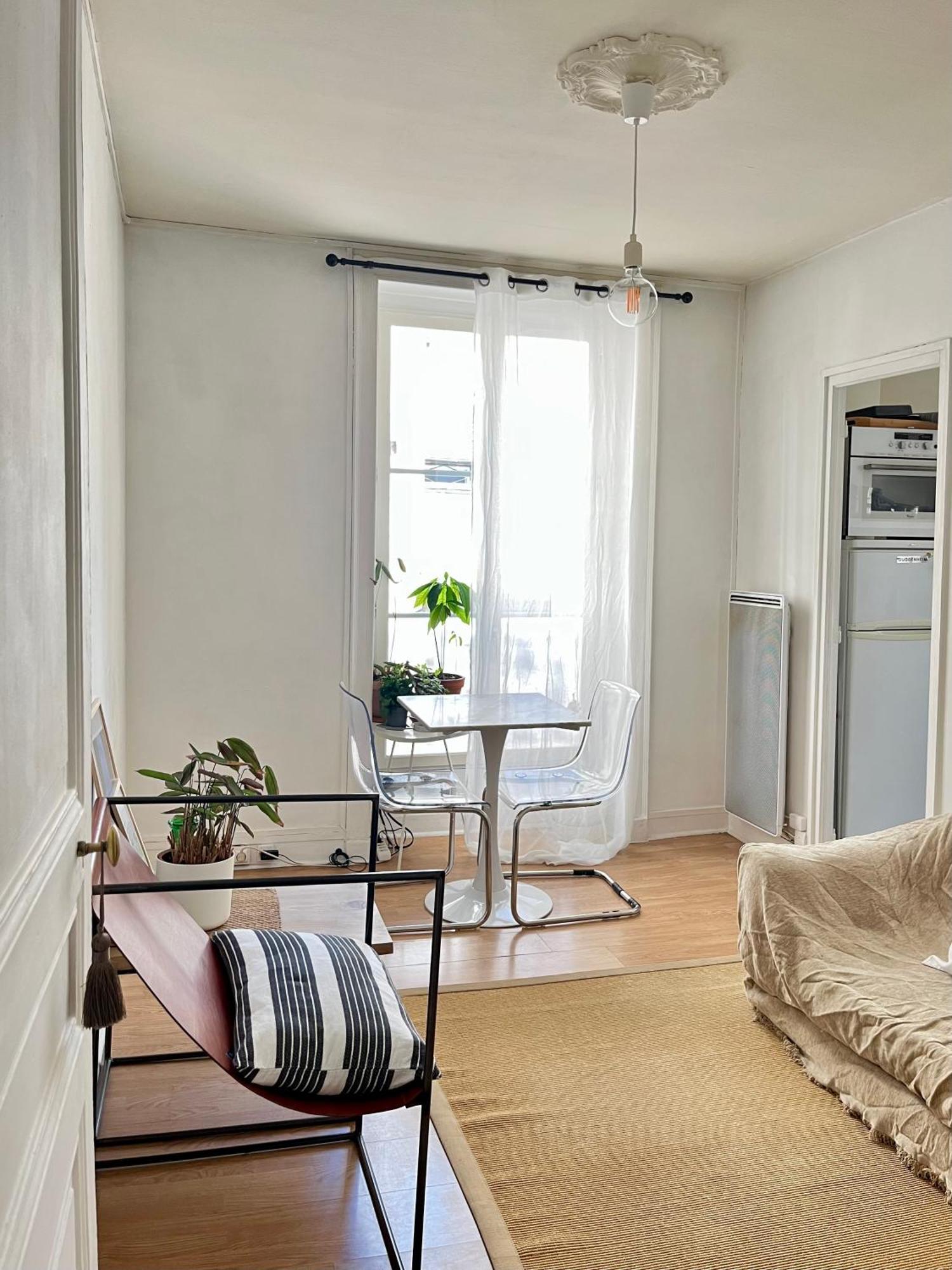 Flat In Apartment Paris